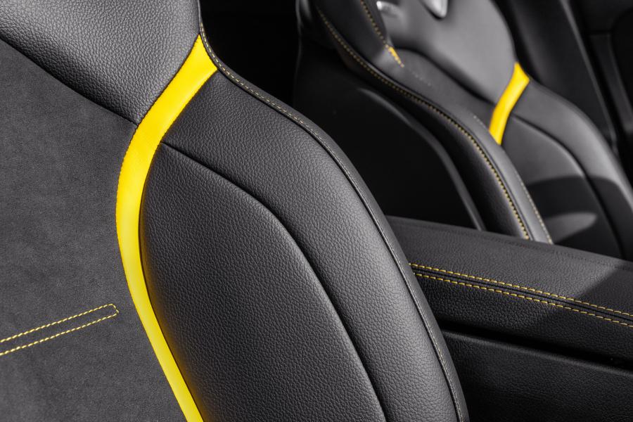Детали интерьера Mercedes-AMG A45 S 4Matic+ (W177) 2019 года  (WW) (фото 36 из 90)